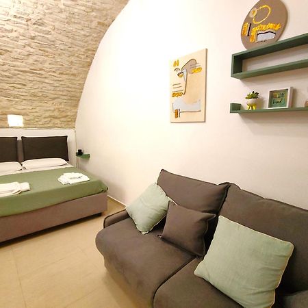 Corte Pietrantica - Charming Rooms & Suites โจวีนัซโซ ภายนอก รูปภาพ