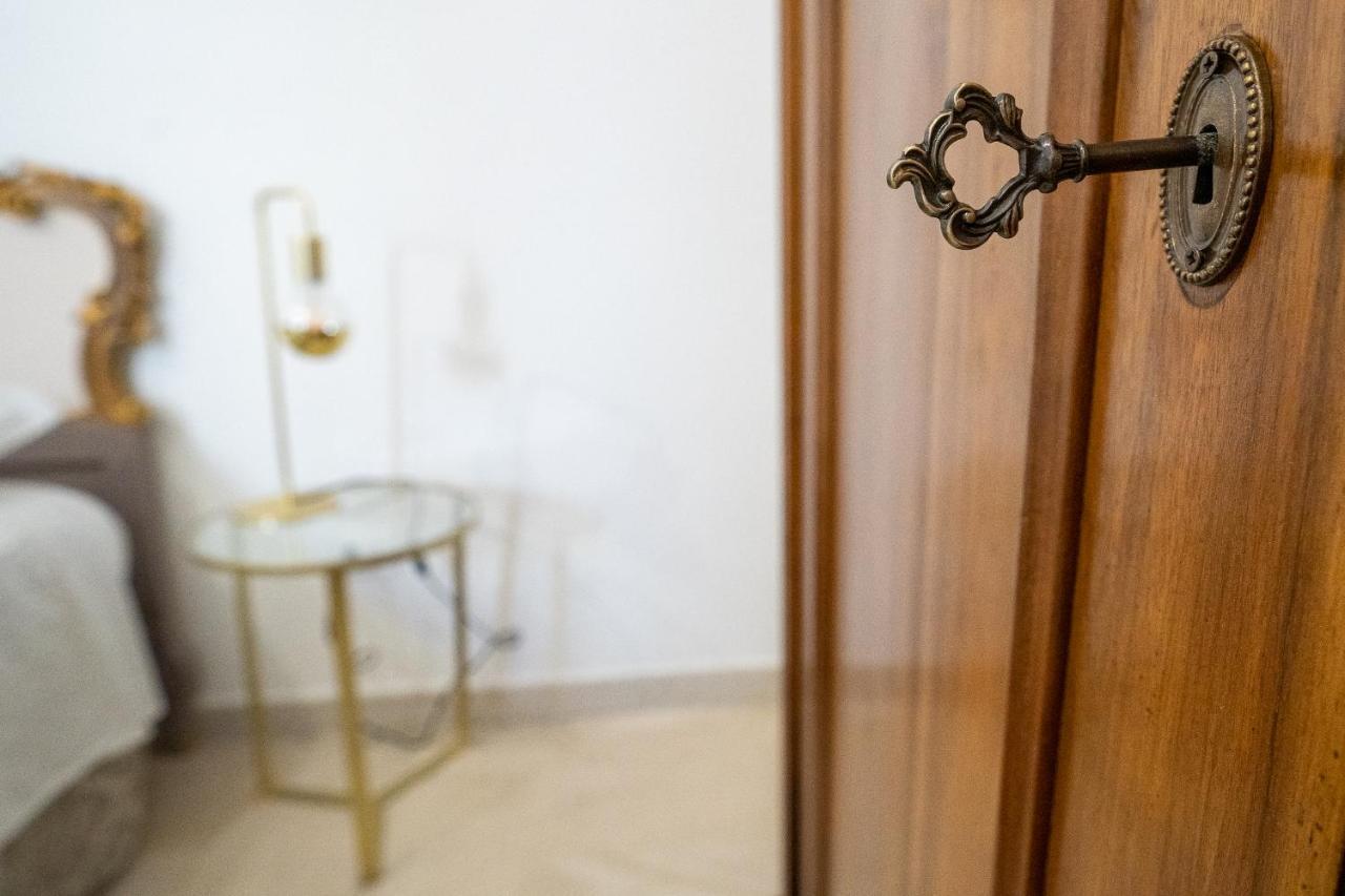 Corte Pietrantica - Charming Rooms & Suites โจวีนัซโซ ภายนอก รูปภาพ