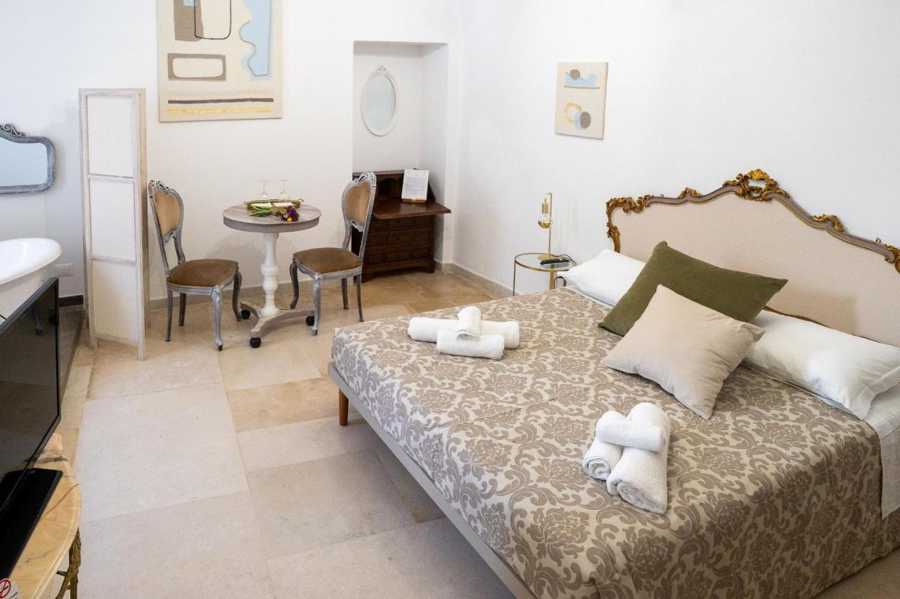 Corte Pietrantica - Charming Rooms & Suites โจวีนัซโซ ภายนอก รูปภาพ