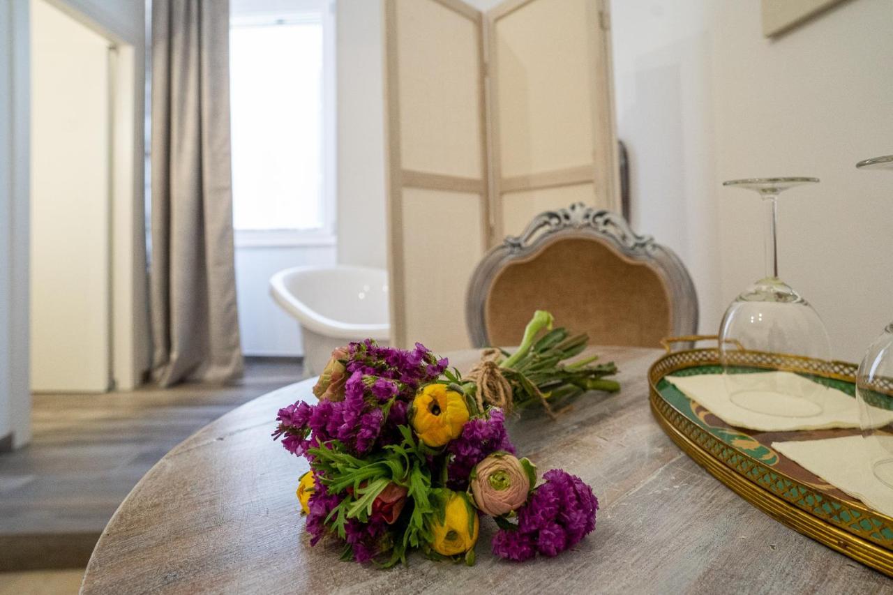 Corte Pietrantica - Charming Rooms & Suites โจวีนัซโซ ภายนอก รูปภาพ