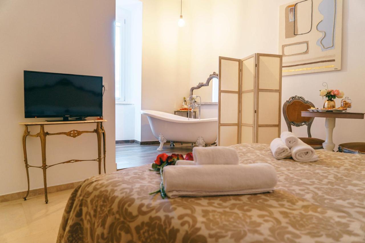 Corte Pietrantica - Charming Rooms & Suites โจวีนัซโซ ภายนอก รูปภาพ