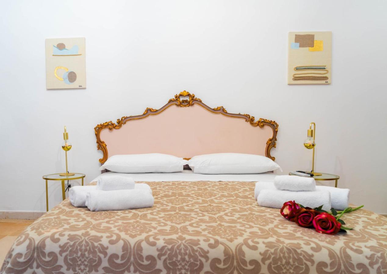 Corte Pietrantica - Charming Rooms & Suites โจวีนัซโซ ภายนอก รูปภาพ